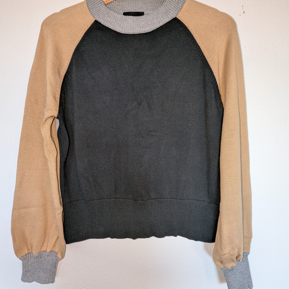 Monrow Colorblock Sweater with Gray and Tan Sleeves